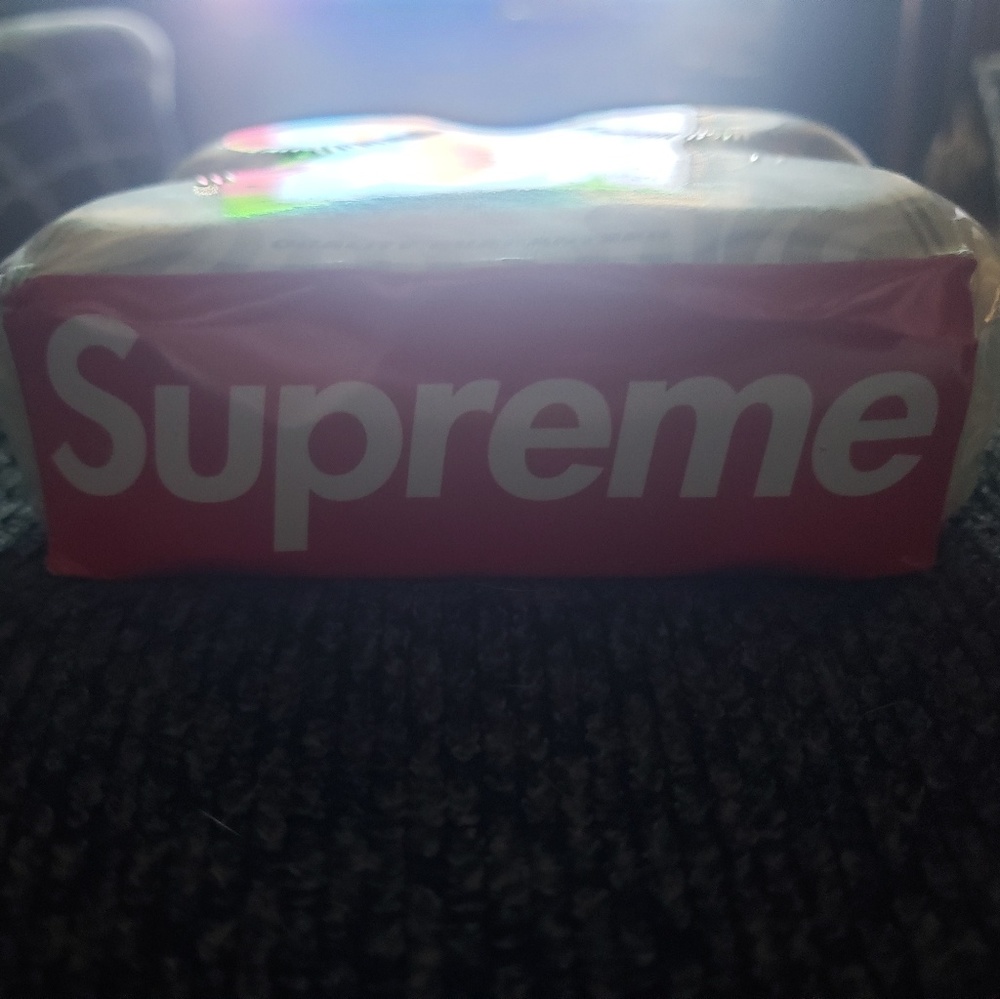 Supreme x Spitfire Classics wheels 58MM 80D's - Picture 3 of 3